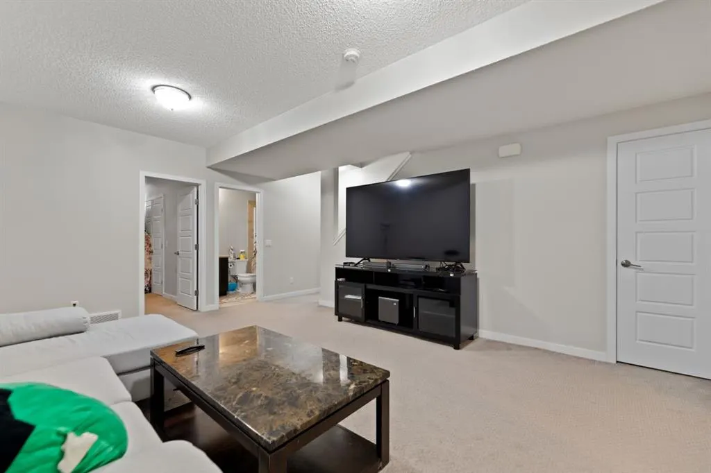 14 Red Embers Crescent NE