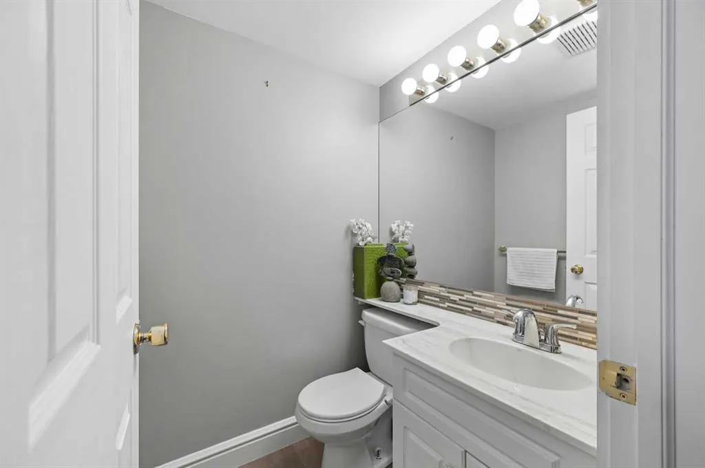1611 21 Avenue SW, #3