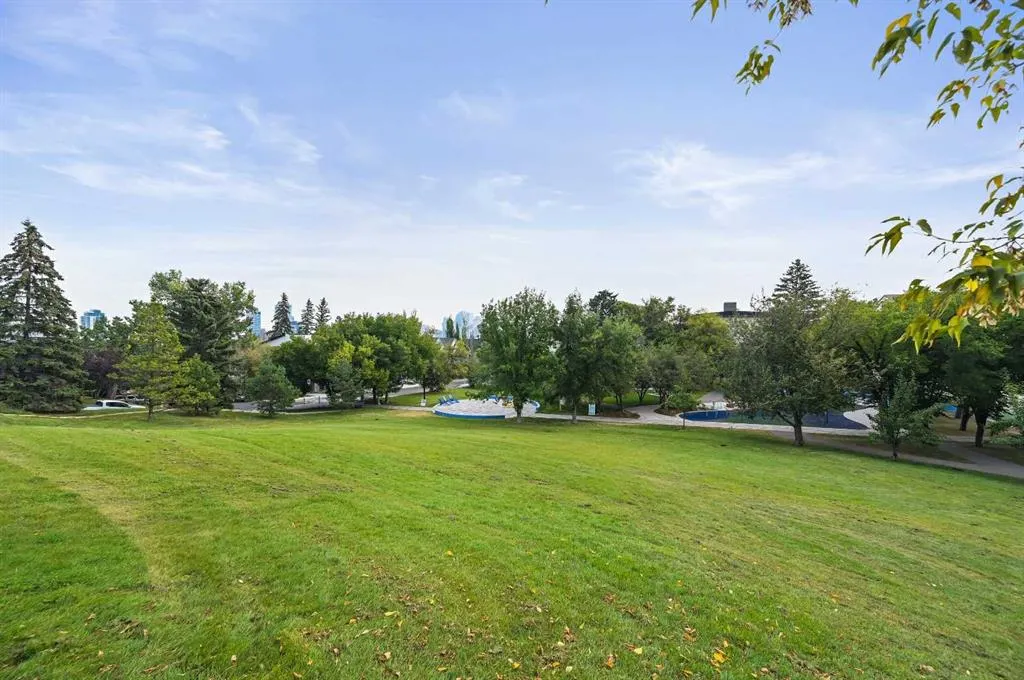 1611 21 Avenue SW, #3