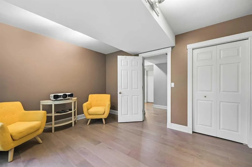 1611 21 Avenue SW, #3