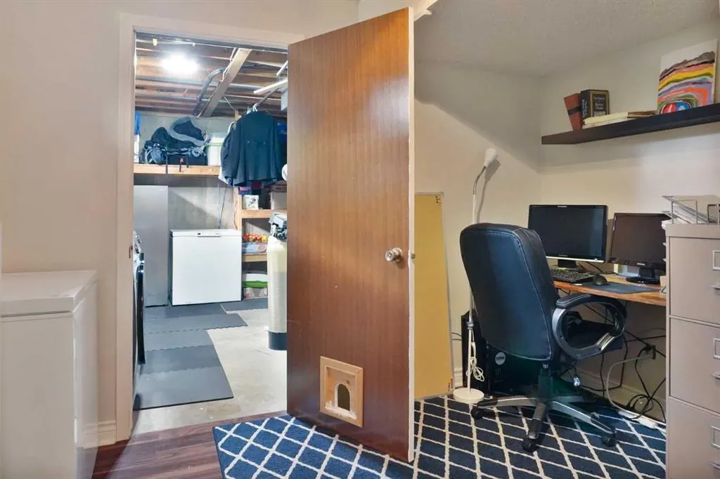 15 Sheridan Place W