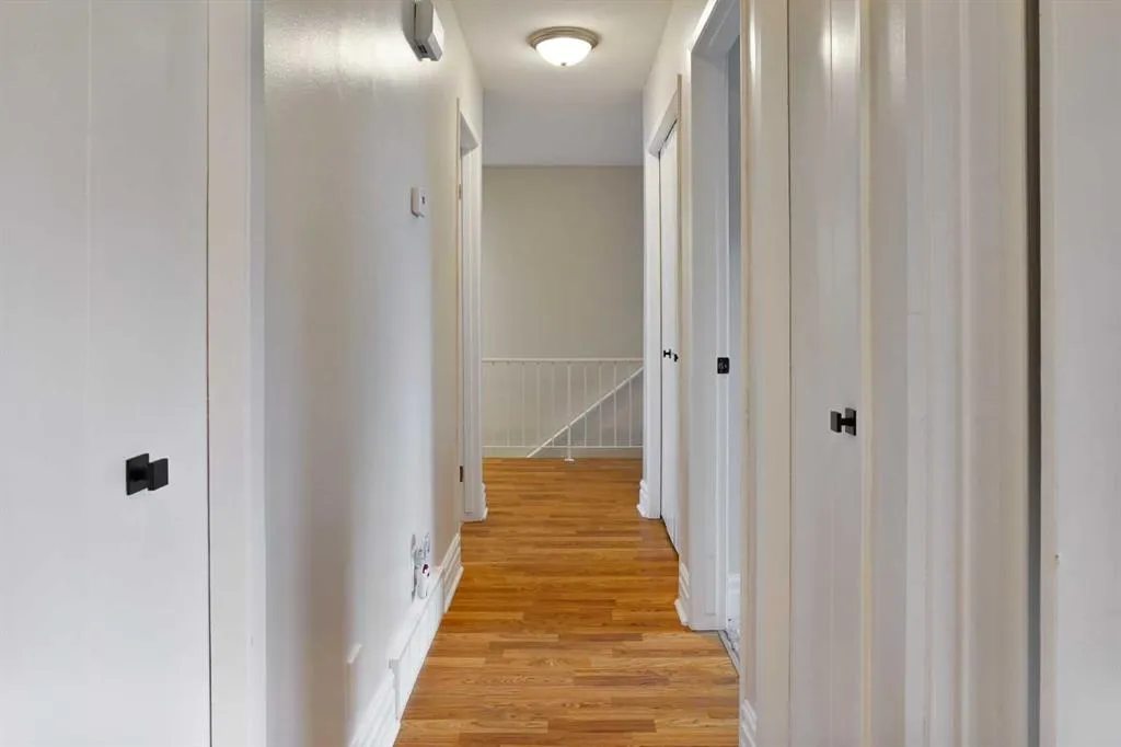 15 Sheridan Place W