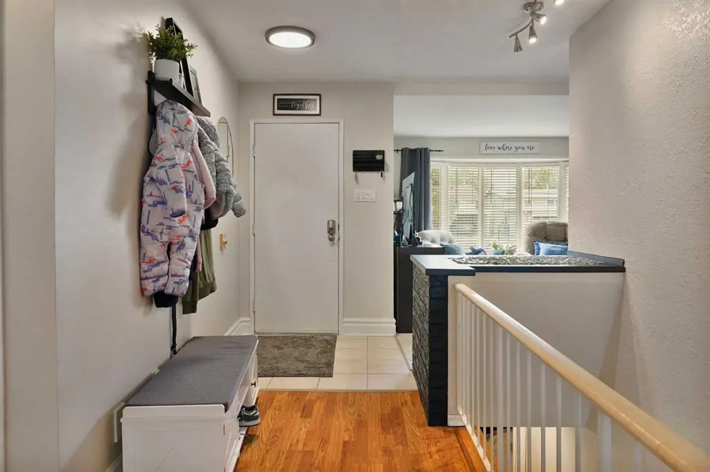 15 Sheridan Place W