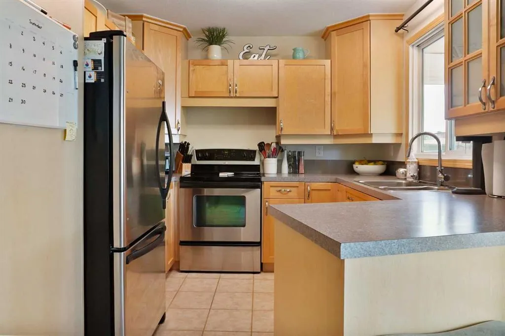 15 Sheridan Place W
