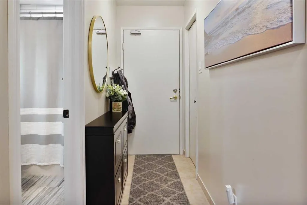 15 Sheridan Place W
