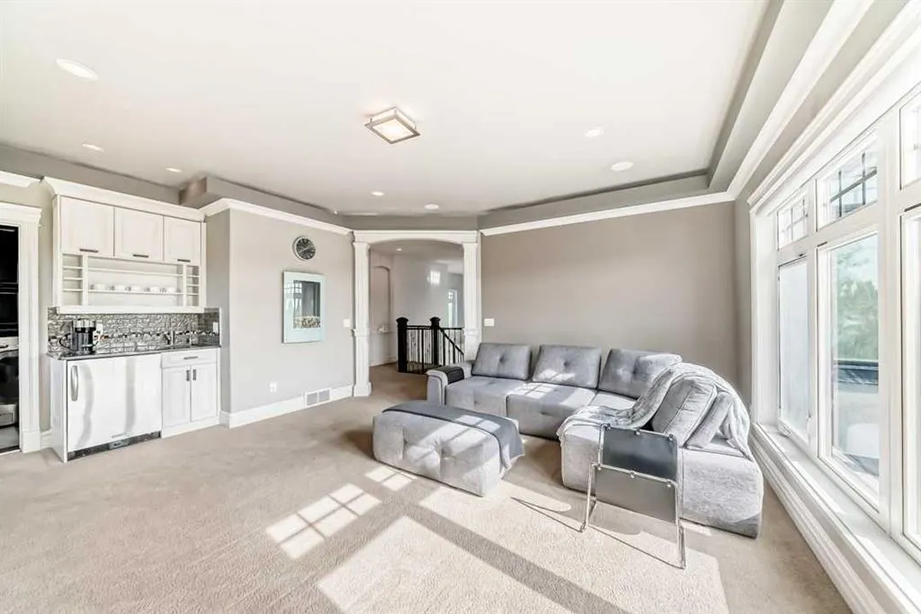 55 Aspen Ridge Court SW