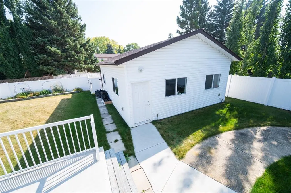 23 Berry Avenue