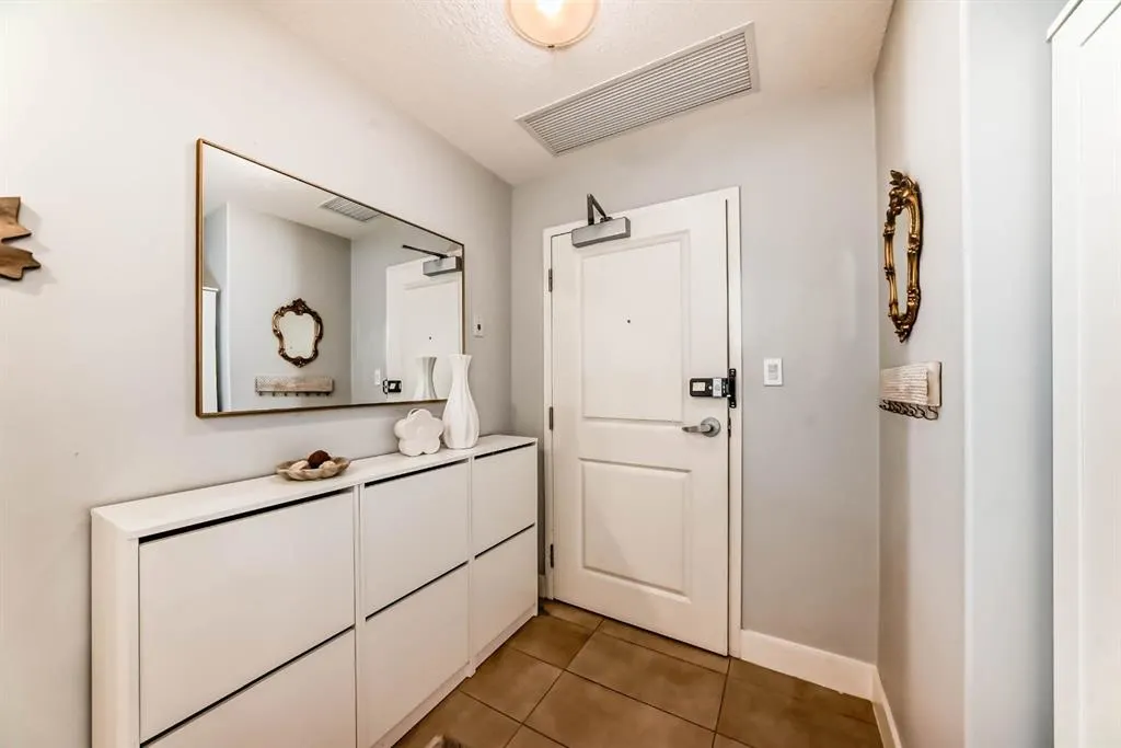 77 Spruce Place SW, #1907