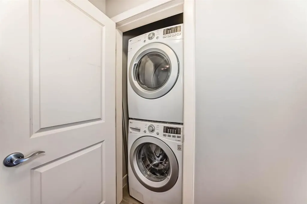 77 Spruce Place SW, #1907