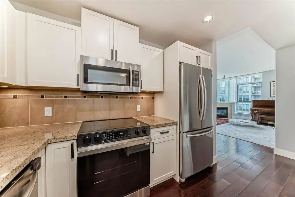77 Spruce Place SW, #1907