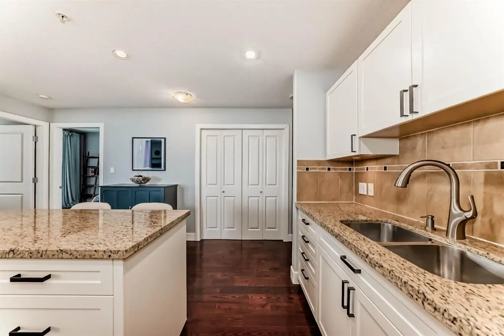 77 Spruce Place SW, #1907