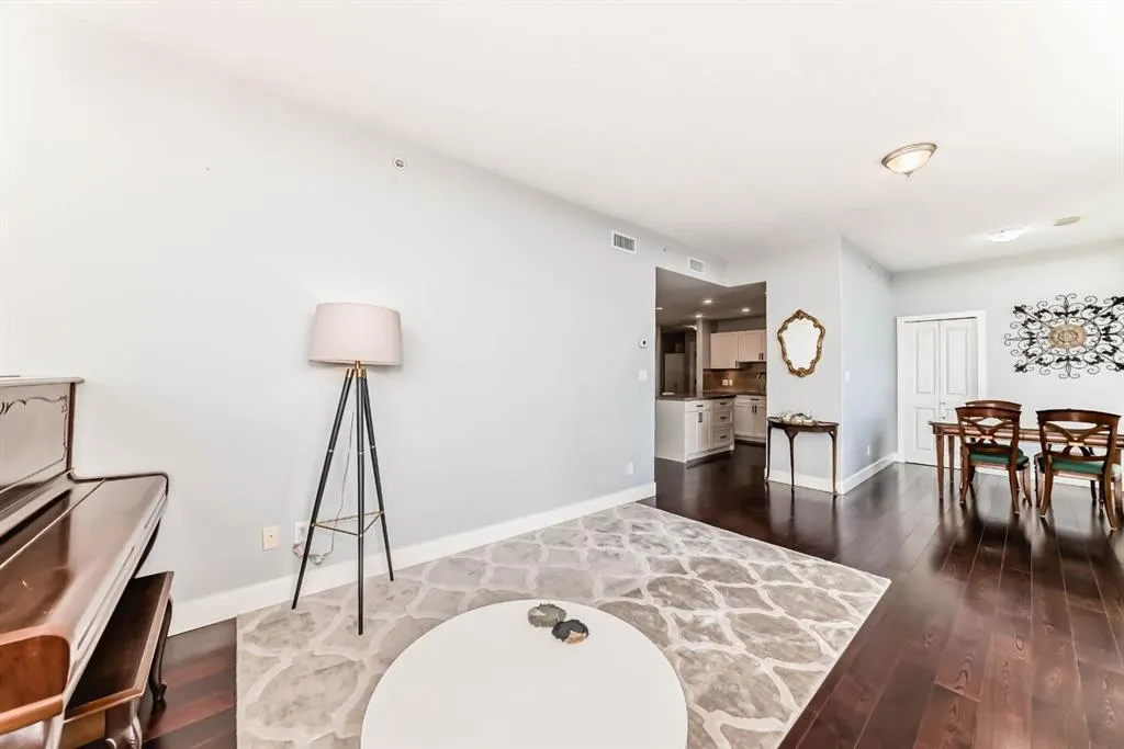 77 Spruce Place SW, #1907