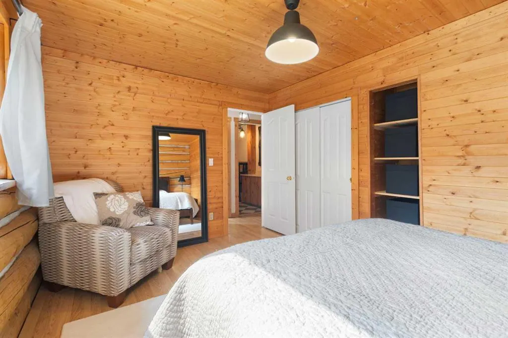 Unit 4 29415 Range Road 52