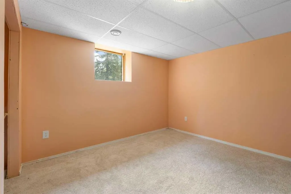Unit 4 29415 Range Road 52