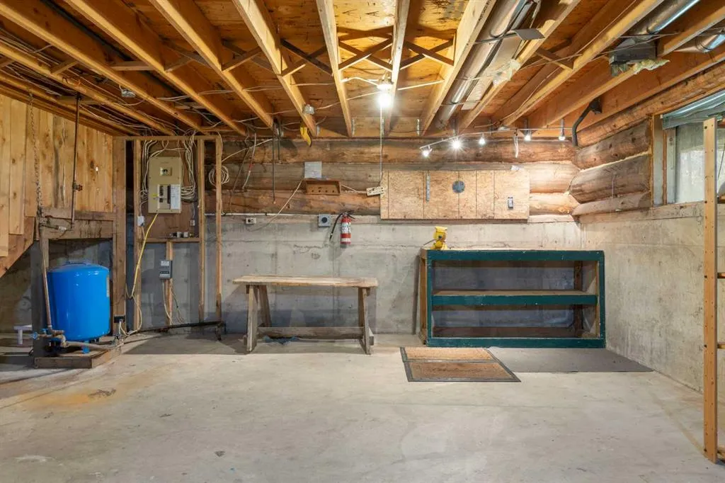 Unit 4 29415 Range Road 52