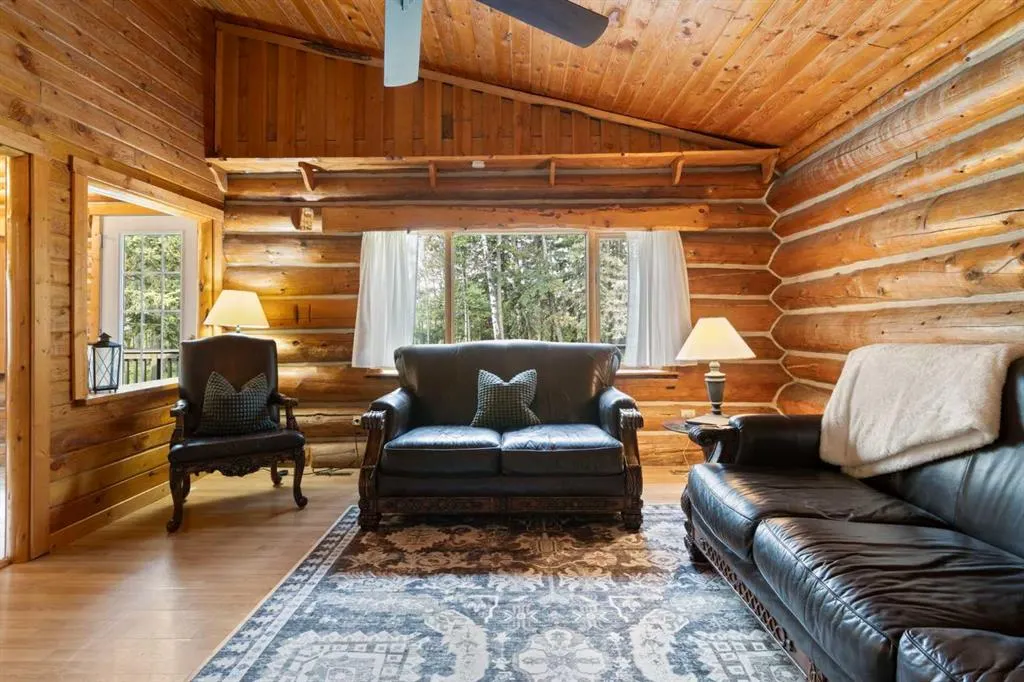 Unit 4 29415 Range Road 52