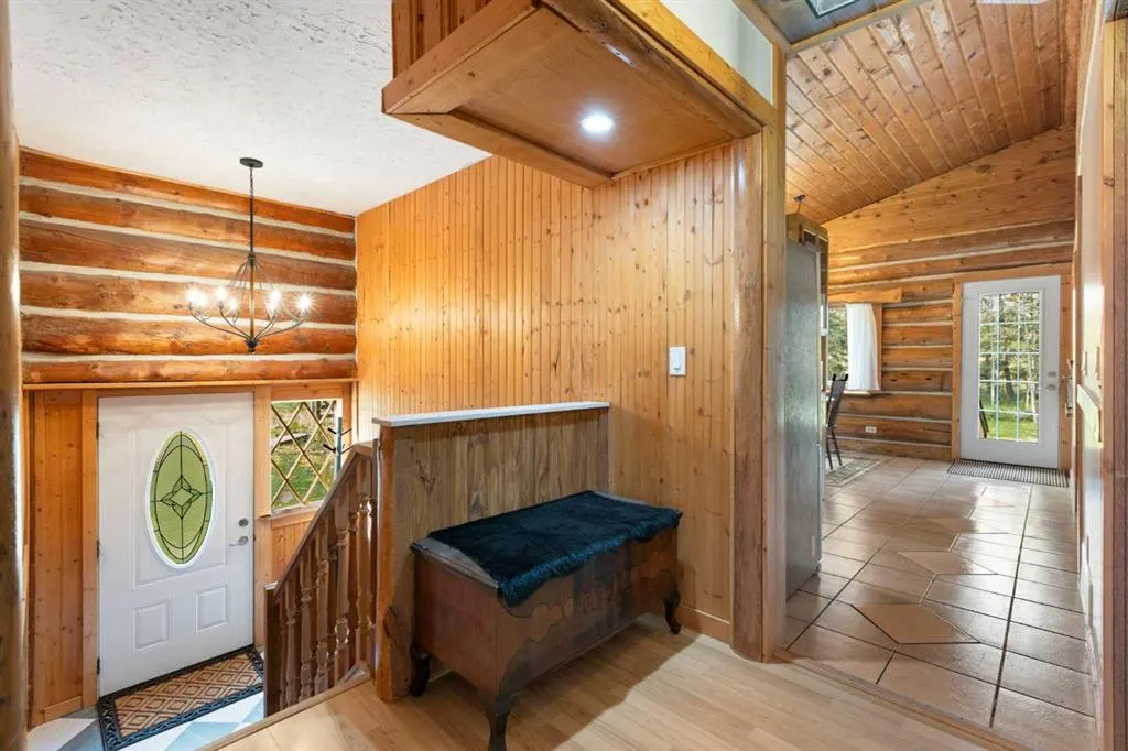 Unit 4 29415 Range Road 52