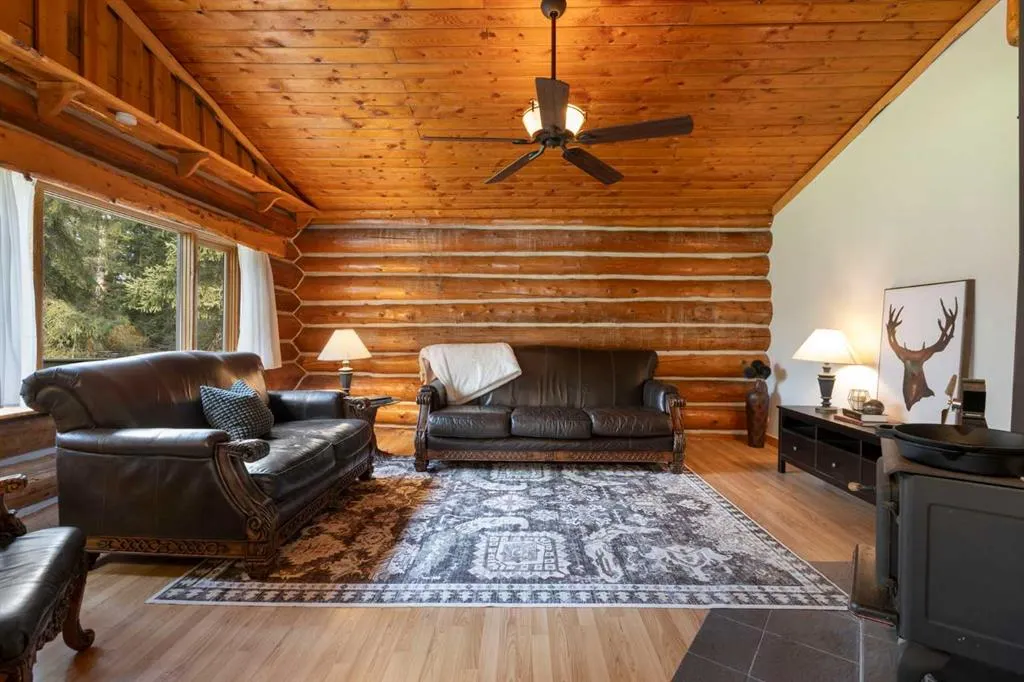 Unit 4 29415 Range Road 52
