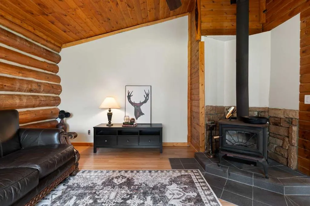 Unit 4 29415 Range Road 52