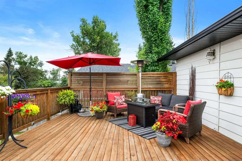 489 Lake Ontario Place SE
