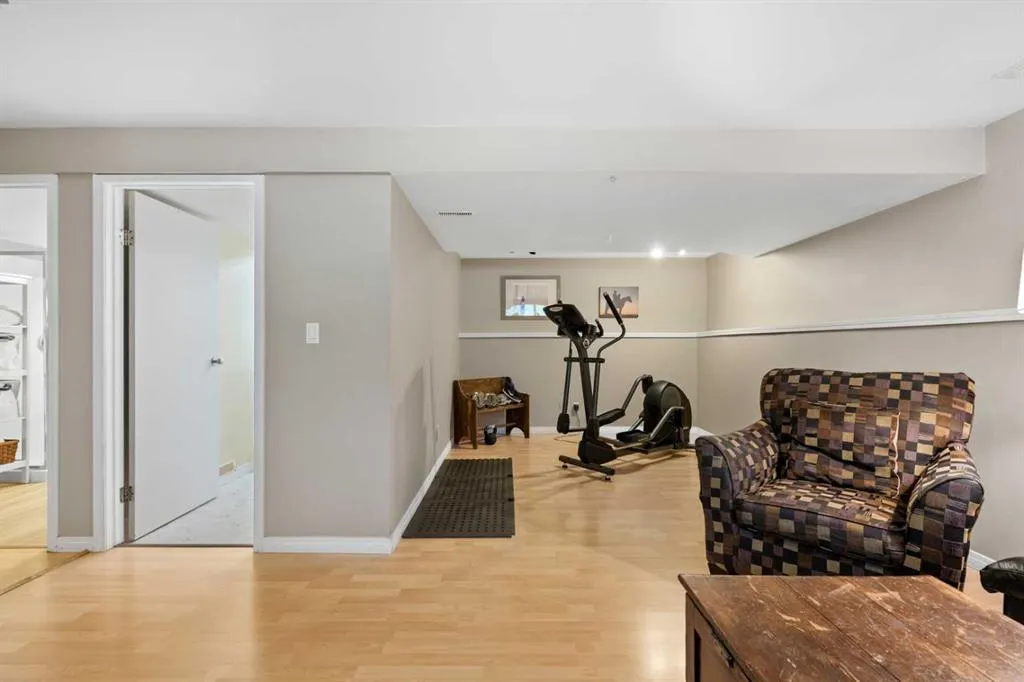 489 Lake Ontario Place SE