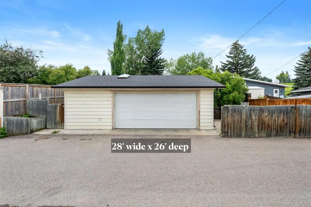 489 Lake Ontario Place SE