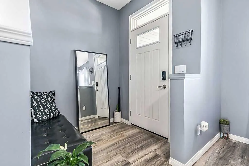 38 Reynolds Gate SW