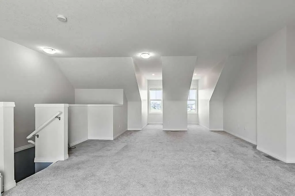 38 Reynolds Gate SW