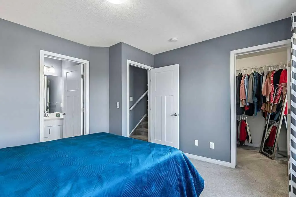 38 Reynolds Gate SW