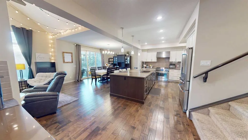 230 Mahogany Place SE