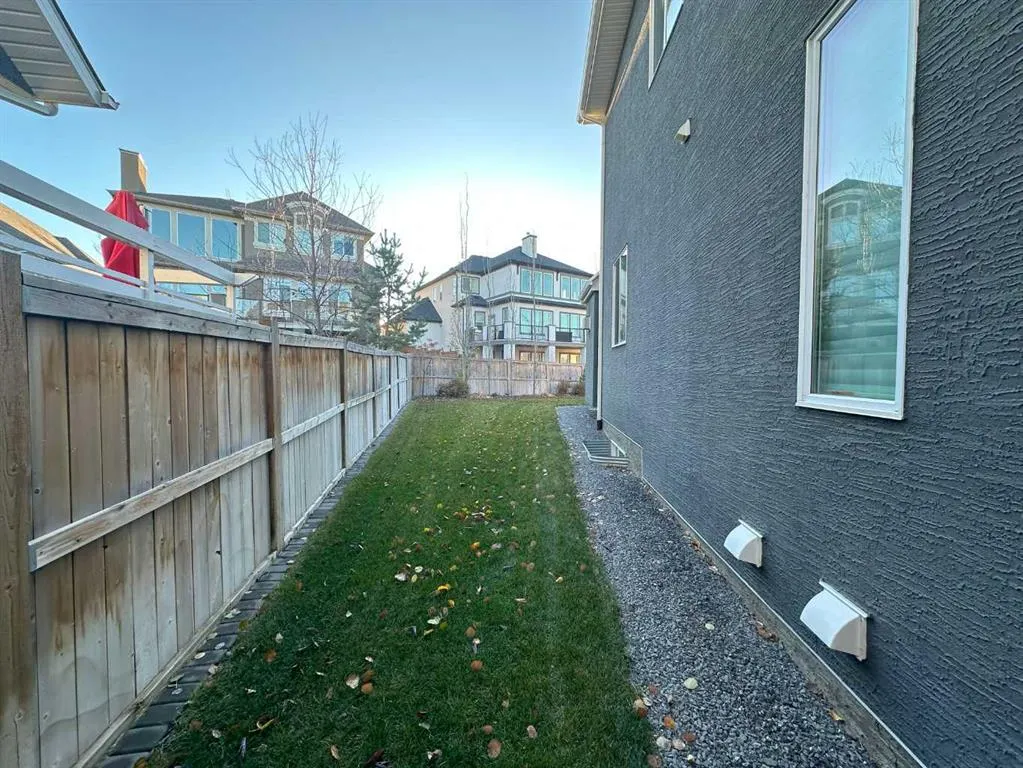 230 Mahogany Place SE