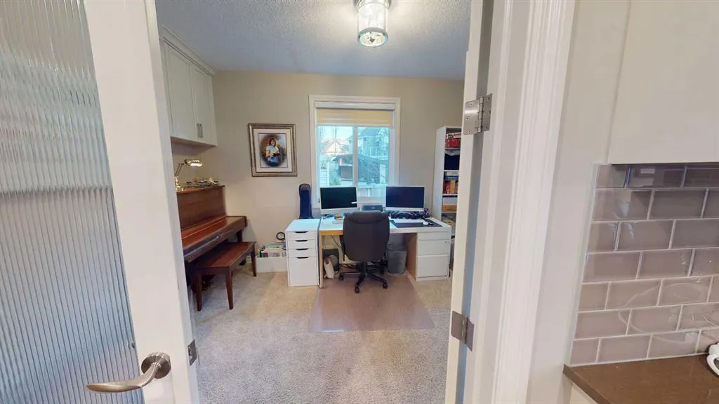 230 Mahogany Place SE