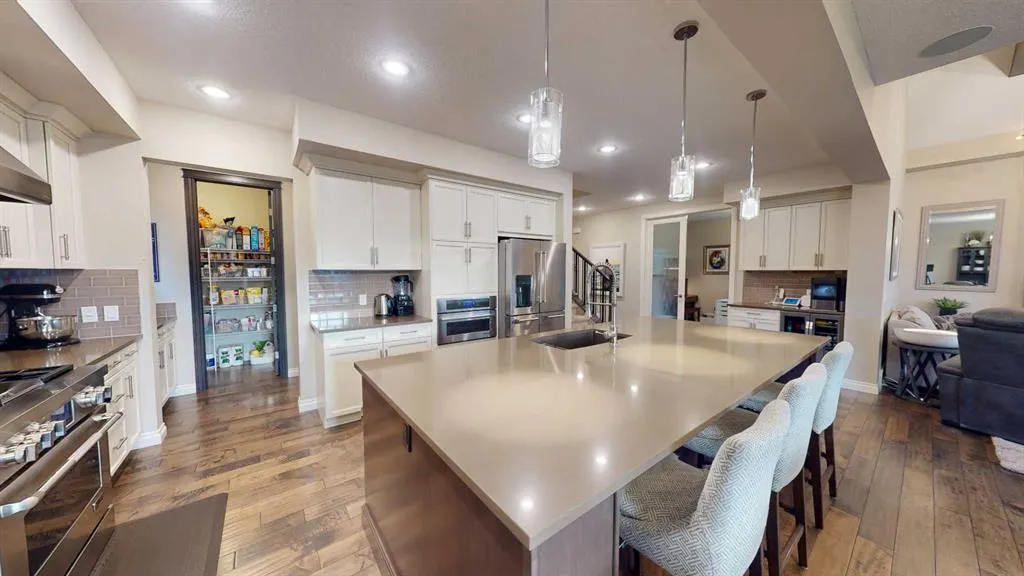 230 Mahogany Place SE