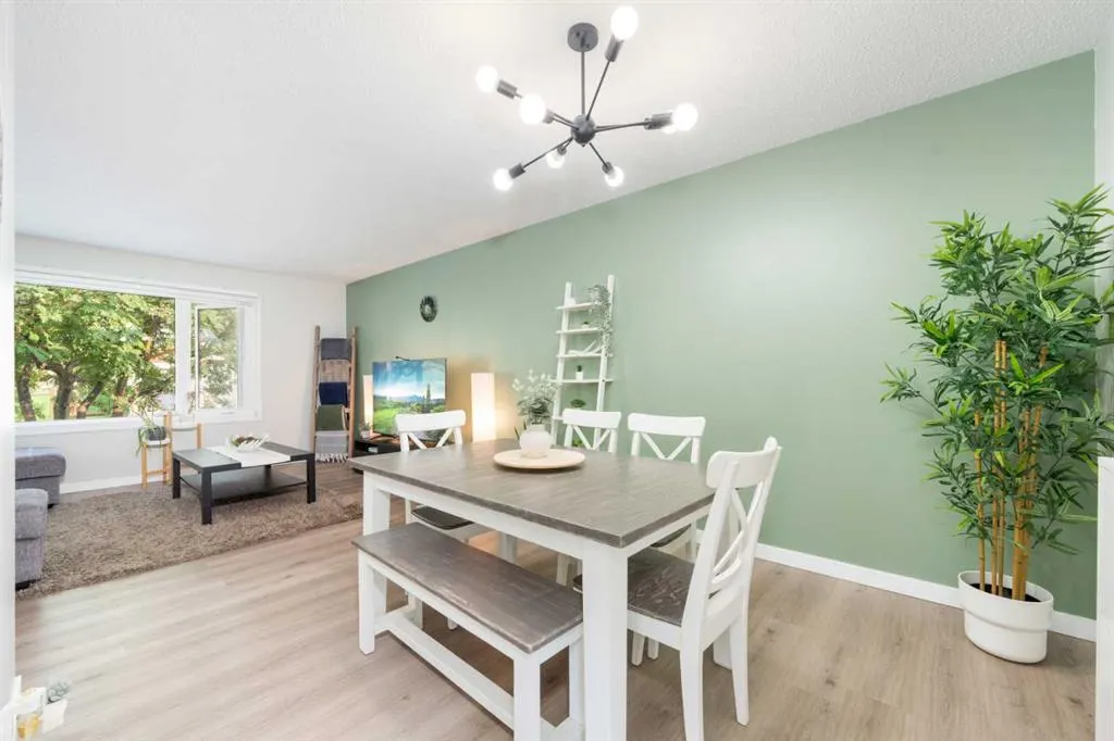 143 Manora Drive NE