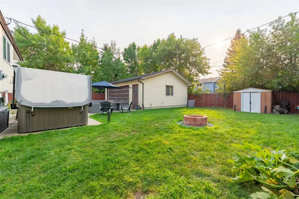 143 Manora Drive NE