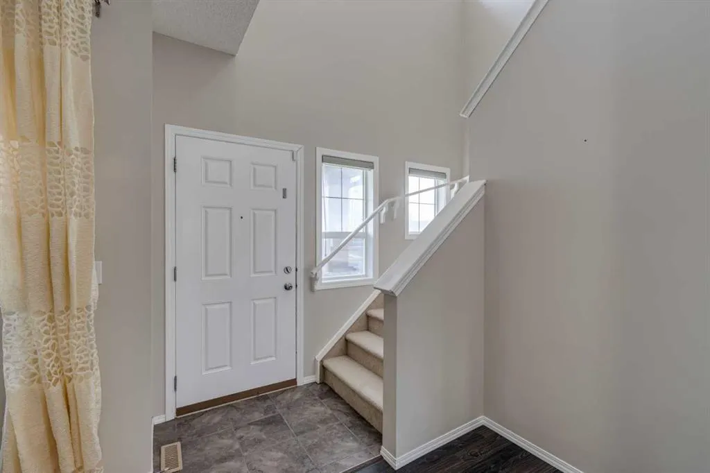 289 Skyview Ranch Boulevard NE