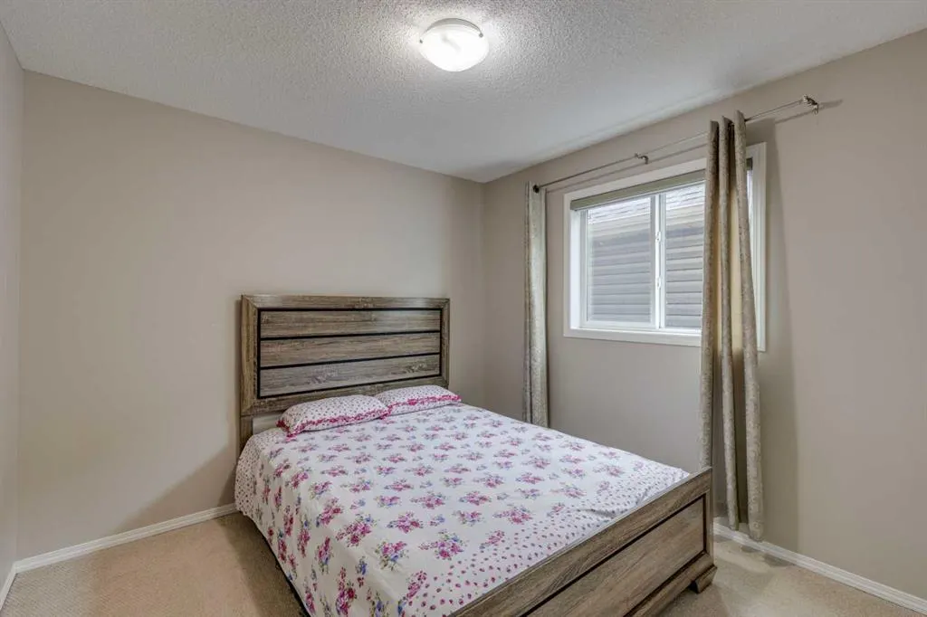 289 Skyview Ranch Boulevard NE