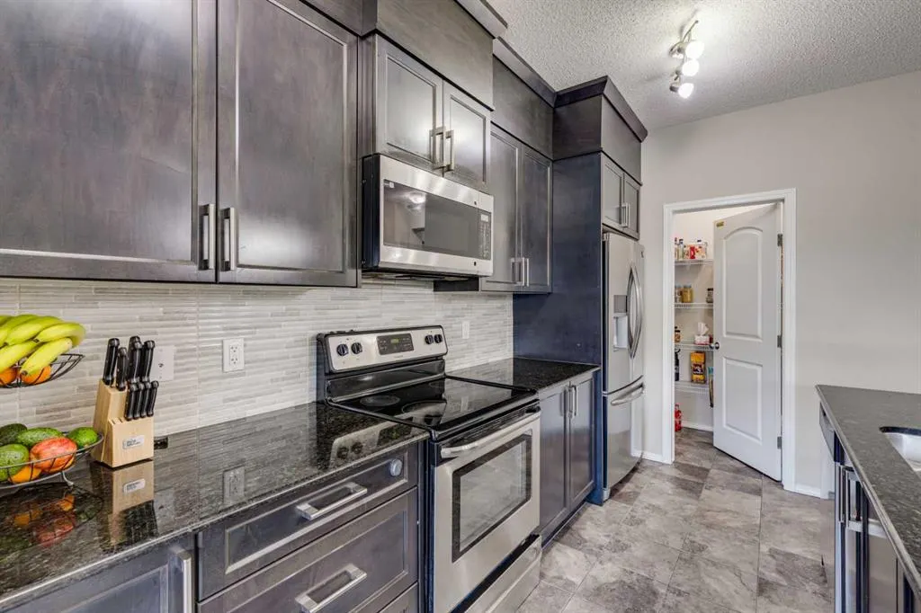 289 Skyview Ranch Boulevard NE