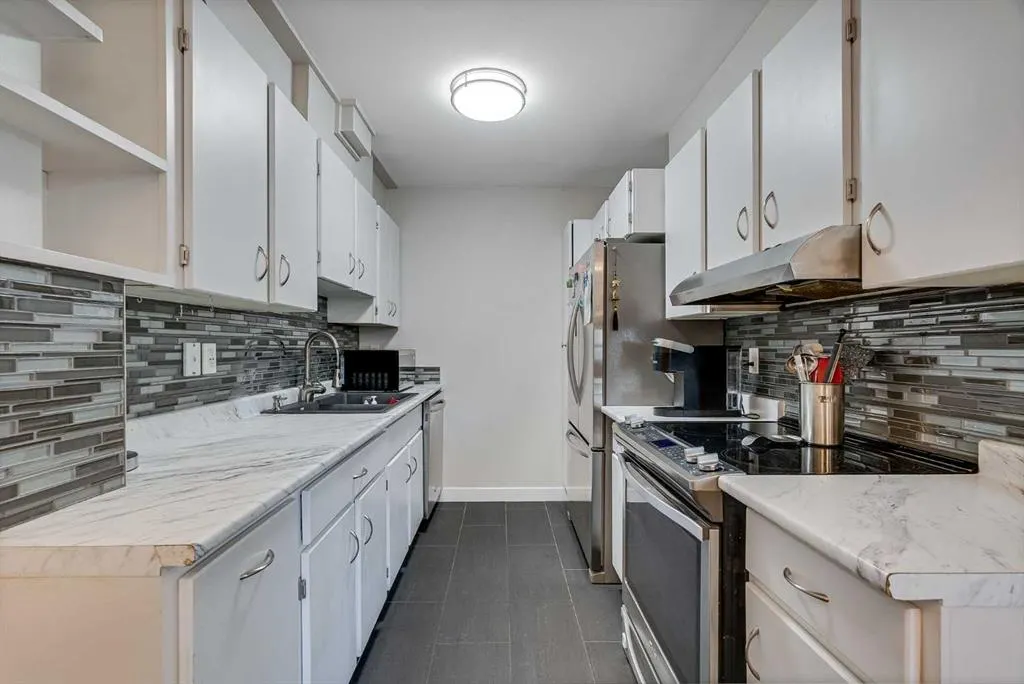544 Blackhorn Road NE, #302