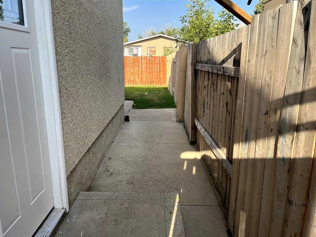 49 Corbitt Way SE