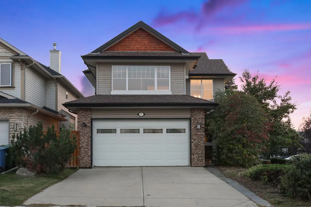 7 Crestmont Drive SW