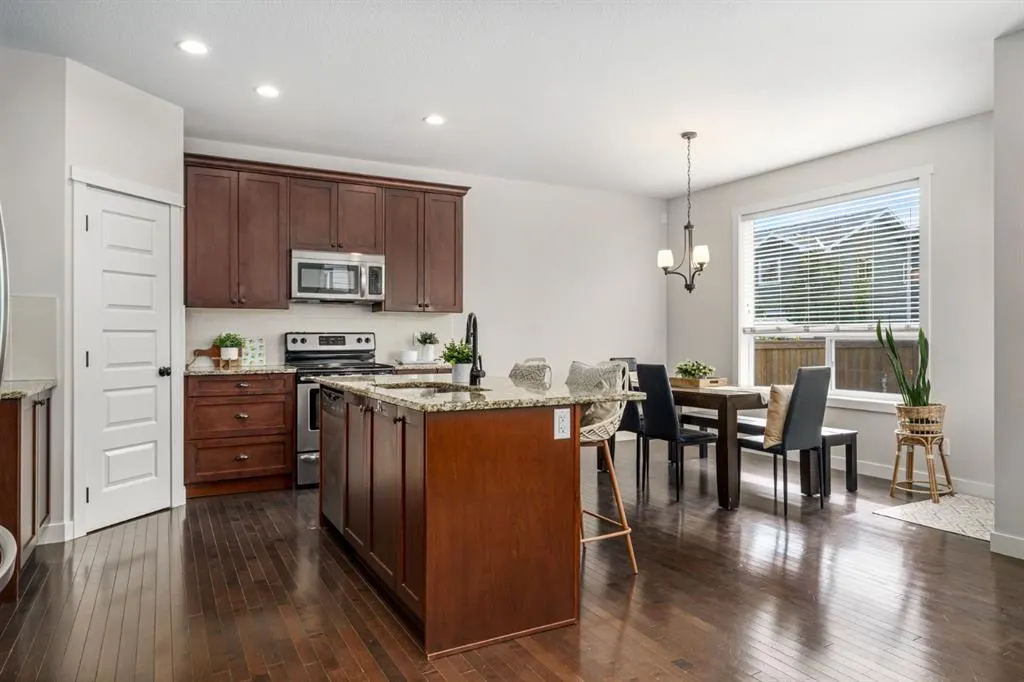 53 Williamstown Green NW