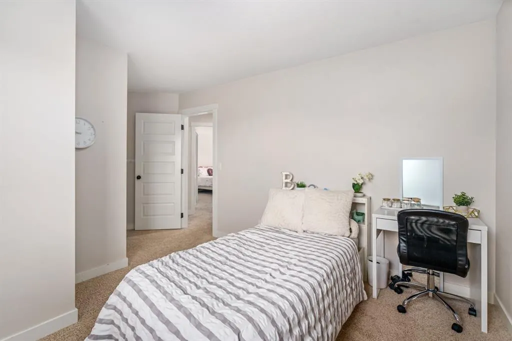 53 Williamstown Green NW