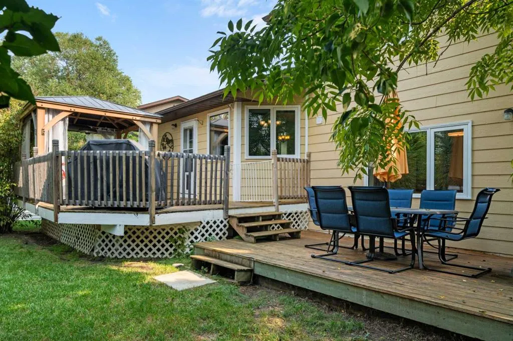 606 Downey Place