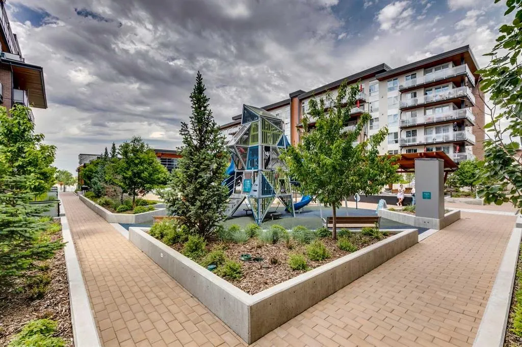 135 Mahogany Parade SE, #703