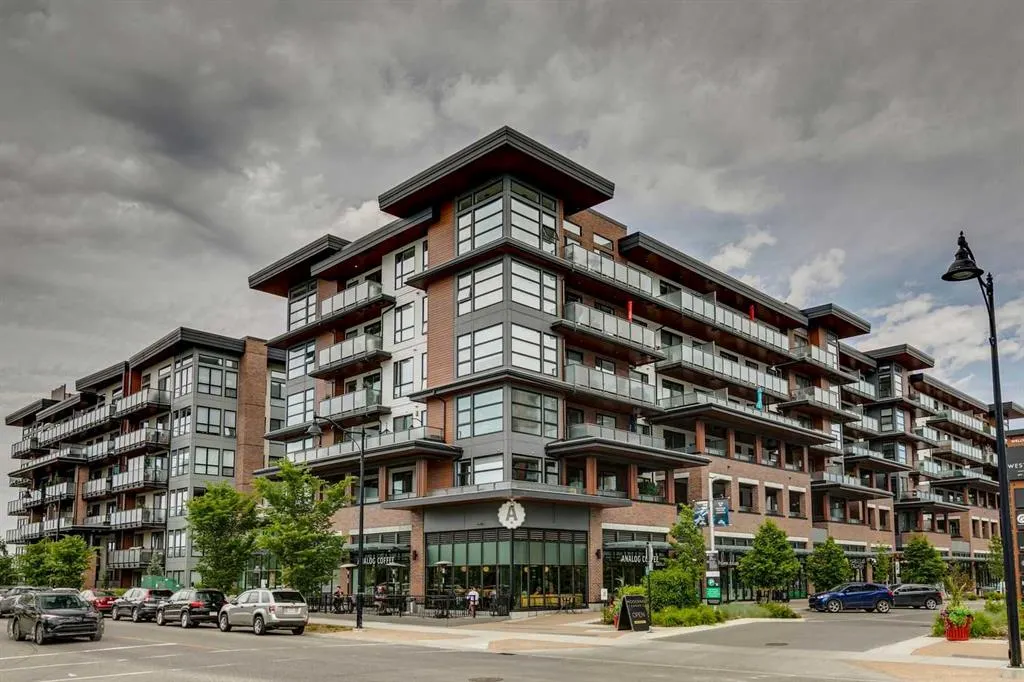 135 Mahogany Parade SE, #703