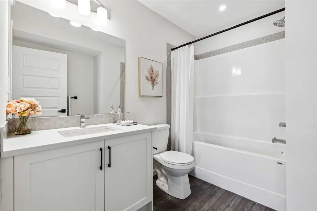 135 Mahogany Parade SE, #703