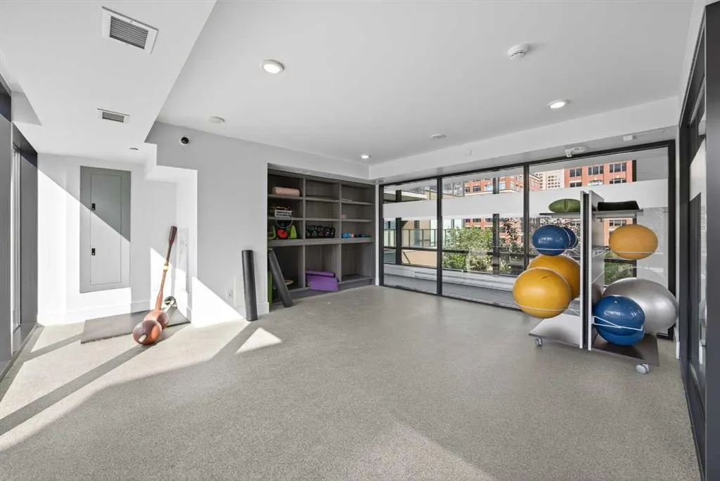 310 12 Avenue SW, #2405