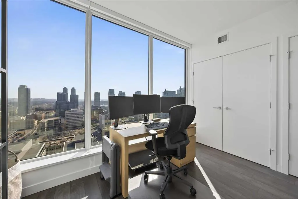 310 12 Avenue SW, #2405