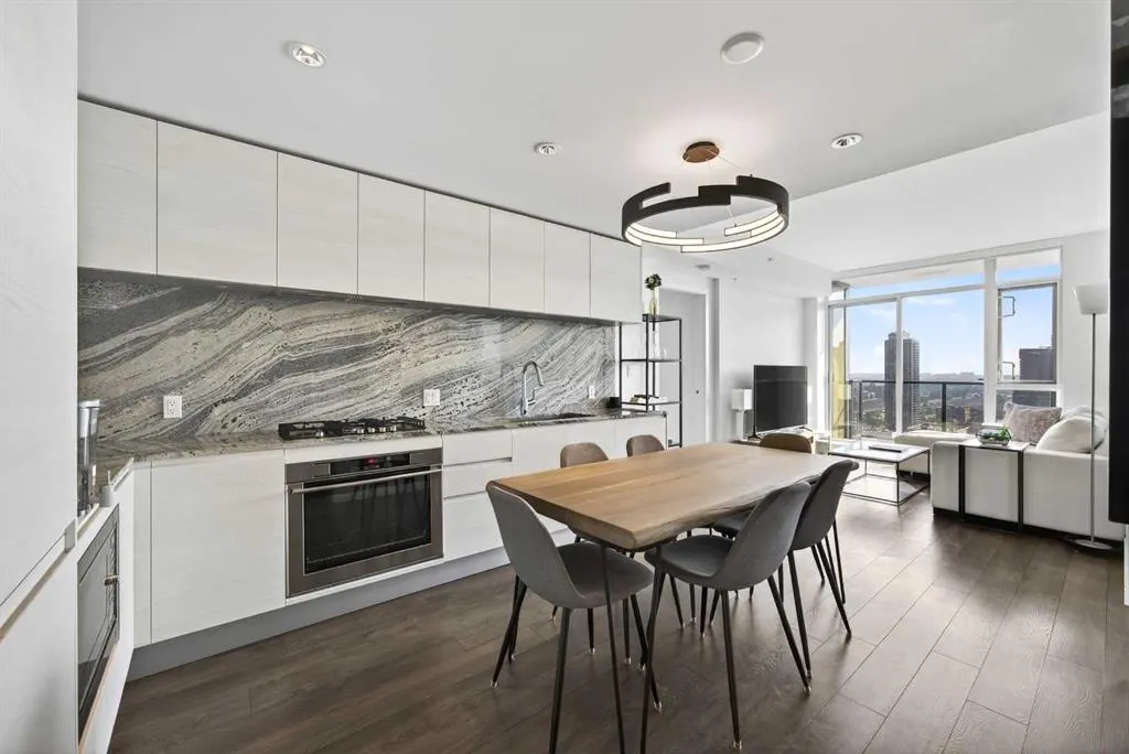 310 12 Avenue SW, #2405